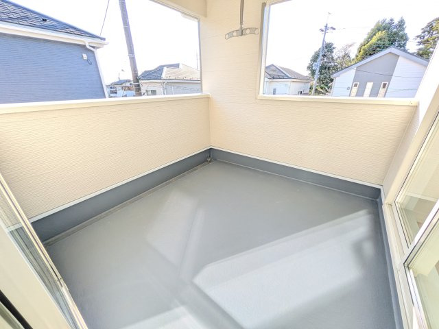 取手市宮和田　第9　新築戸建　1号棟のバルコニー|人気のインナーバルコニー。室内と一体感があり、雨の日のお子様の遊び場や、ペットの安全な外気浴スペースにも最適です♪