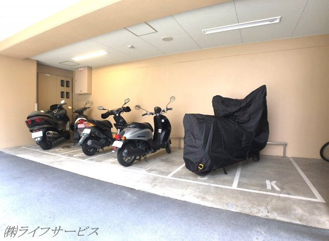 【その他共用部分】 | プレサンス新大阪ヴィガ | バイク置場