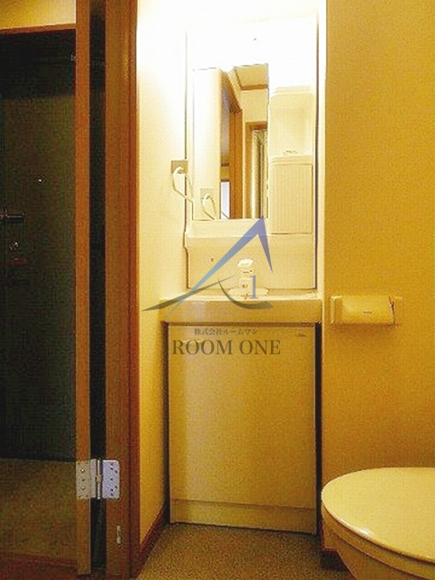 Cielo Fontanaの洗面所|独立洗面台です。