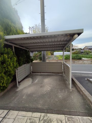 ボニート・ヴィオラの駐車場