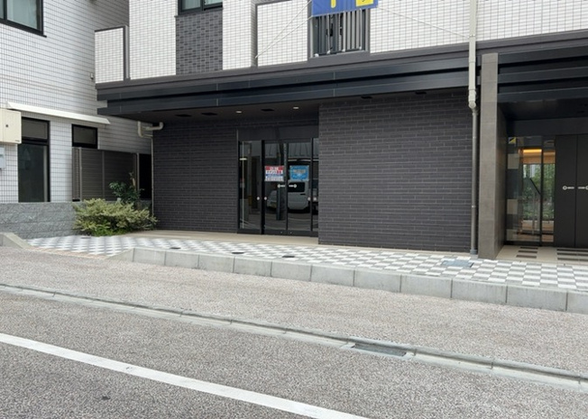 【外観】 | ＤＯＬＦＩＮＯ相模原東林間 | 物件の詳細については、現地を見てわかること以外に、役所や法務局などで調べないとわからないことがあります。そのため、現地に行く場合は、もしこの物件を買ったらどのような生活ができるかをイメージしましょう。