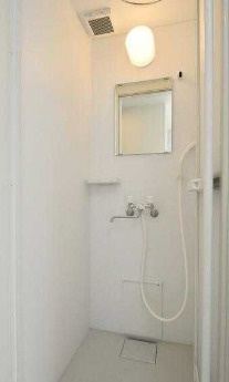 ＲＥ平和台のシャワールーム