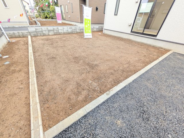 かすみがうら市下稲吉第15　新築戸建　の庭|日当たりや広さを現地で体感してください。理想のガーデニングや家庭菜園を始めてみませんか。