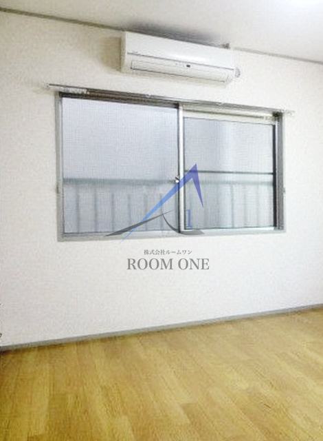 秋山ハイツの居間・リビング|洋室のお部屋です。