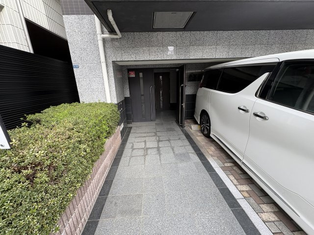 AXiS神戸みなと元町のエントランス