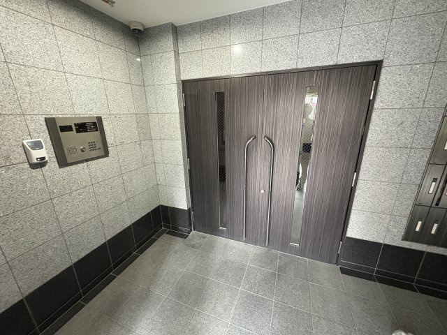AXiS神戸みなと元町のエントランス