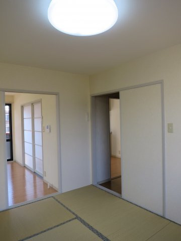 ベルテ伊藤D棟の和室|全居室照明器具設置