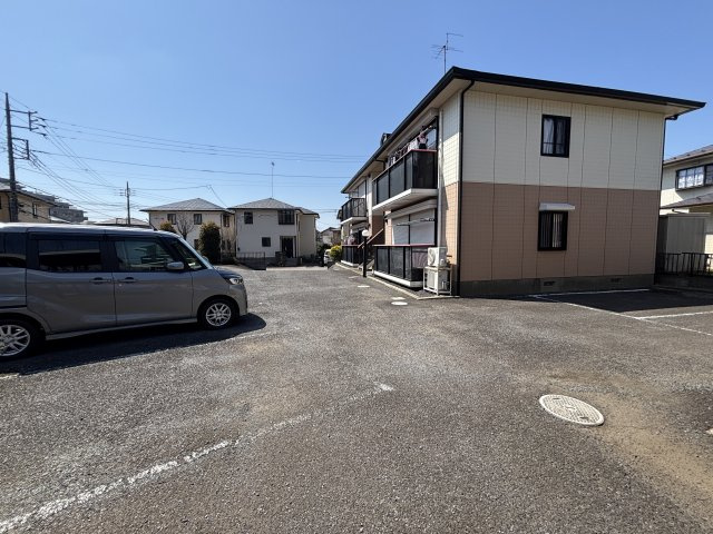 ベルテ伊藤D棟の駐車場