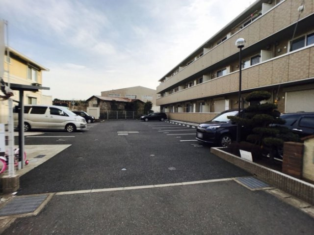 アネシス　壱番館の駐車場