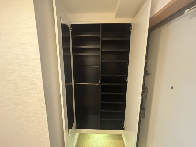 カスタリア三宮の収納