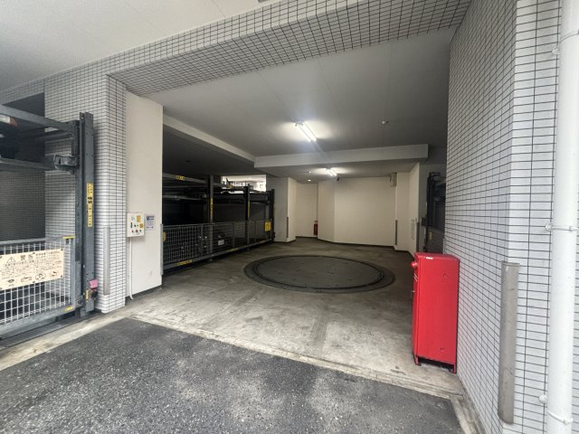カスタリア三宮のエントランス