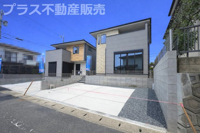 【外観】 | 春日市白水ケ丘2丁目2期　2号棟（全2棟）【仲介手数料無料・0円】 | 完成しました。物件内部もご見学頂けます。プラス不動産販売にお任せ下さい。