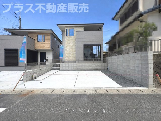 【外観】 | 春日市白水ケ丘2丁目2期　2号棟（全2棟）【仲介手数料無料・0円】 | 現地写真。同じ物件を見るなら、プラス不動産販売にお任せ下さい。