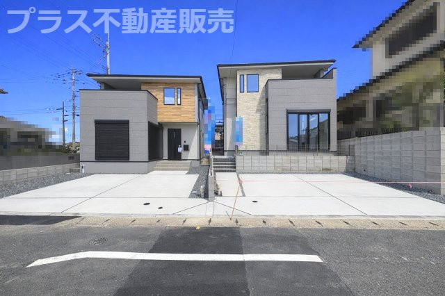 【外観】 | 春日市白水ケ丘2丁目2期　2号棟（全2棟）【仲介手数料無料・0円】 | 現地写真。プラス不動産販売なら、現場の全ての棟をまとめてご見学頂けます。