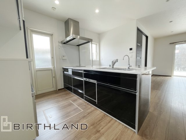 本宮市高木　タマホーム施工　中古戸建てのキッチン