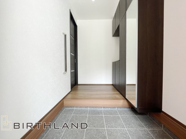 本宮市高木　タマホーム施工　中古戸建ての玄関