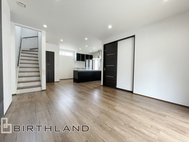 本宮市高木　タマホーム施工　中古戸建ての居間・リビング