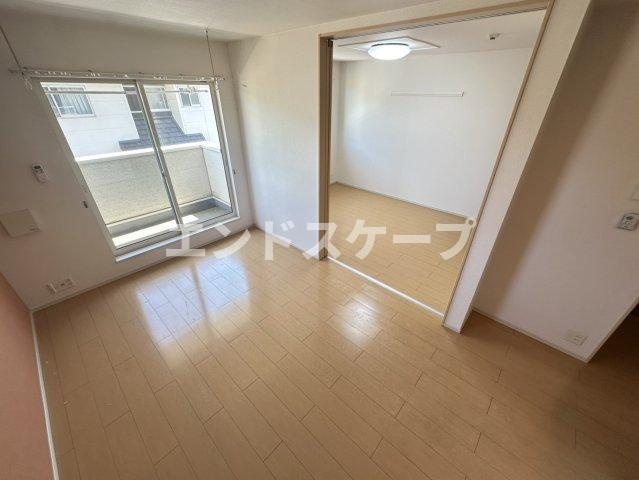 カーサ・ブローテⅢの居間・リビング|高崎、前橋のお部屋探しはエンドスケープまで！お客様の理想お聞かせ下さい♪