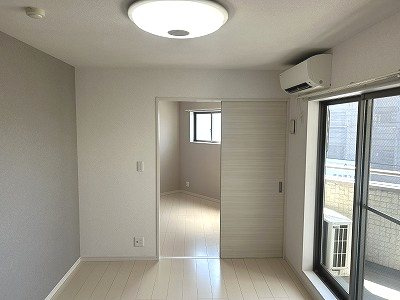 ププレ西船橋の居間・リビング