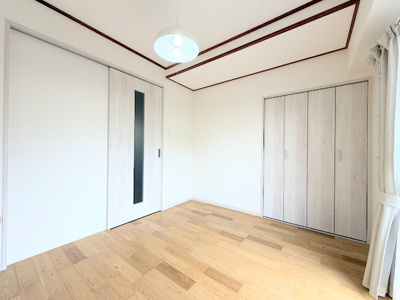 【洋室】 | 陽輪台第2あざみ野マンション | ◆気持ちの良い風が室内へ入り込む居室。家具を配置しても広々ご利用いただけます！！