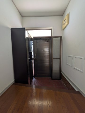深江南町1丁目戸建ての玄関