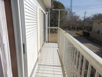 【バルコニー】 | 大網白里市細草　中古戸建 | 敷地約99坪 別荘で利用  家庭菜園ＢＢＱドック欄が可能です。自然豊かな閑静な立地