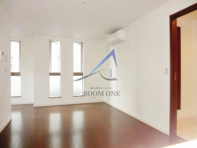 ヨーティアンⅡの居間・リビング|洋室のお部屋です。