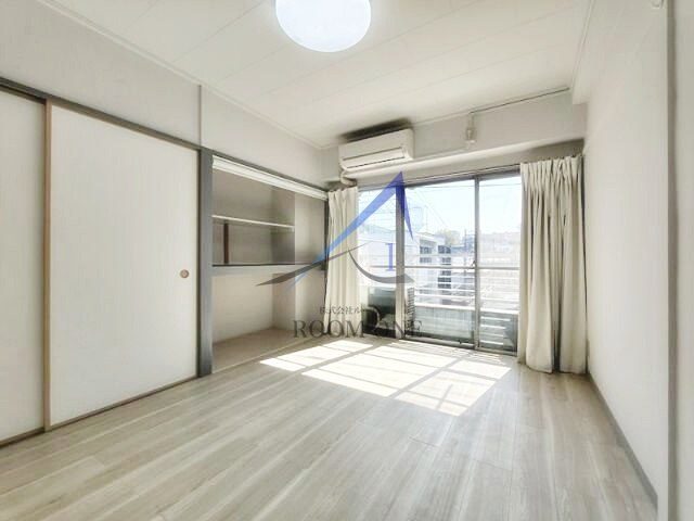 山上ロイヤルマンションの居間・リビング|洋室のお部屋です。