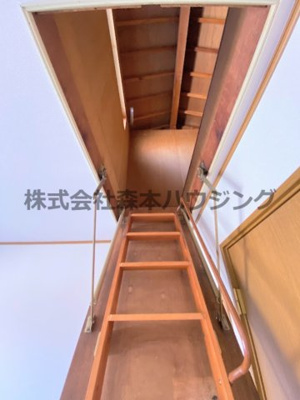 【収納】 | 　寝屋川市萱島信和町10戸建貸家 | 屋根裏収納ついてます