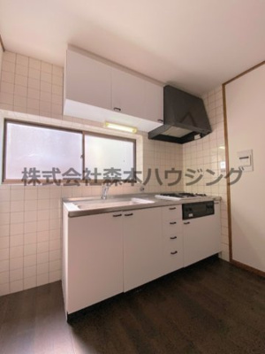 【キッチン】 | 　寝屋川市萱島信和町10戸建貸家 | キッチンでお料理をお楽しみください