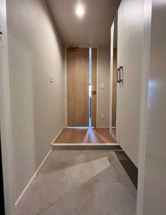 プレジールテアトル用賀　築浅　角部屋　眺望良好の玄関