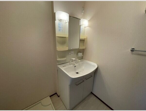 シャルマン　アカネの洗面所