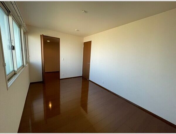 シャルマン　アカネの内装