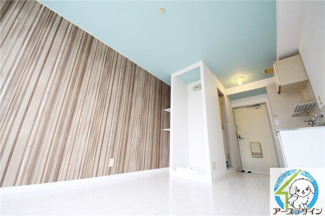 プチメゾン西明石の洋室