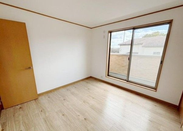 【中古】坂戸市横沼中古住宅の洋室|2F 6.1帖洋室です