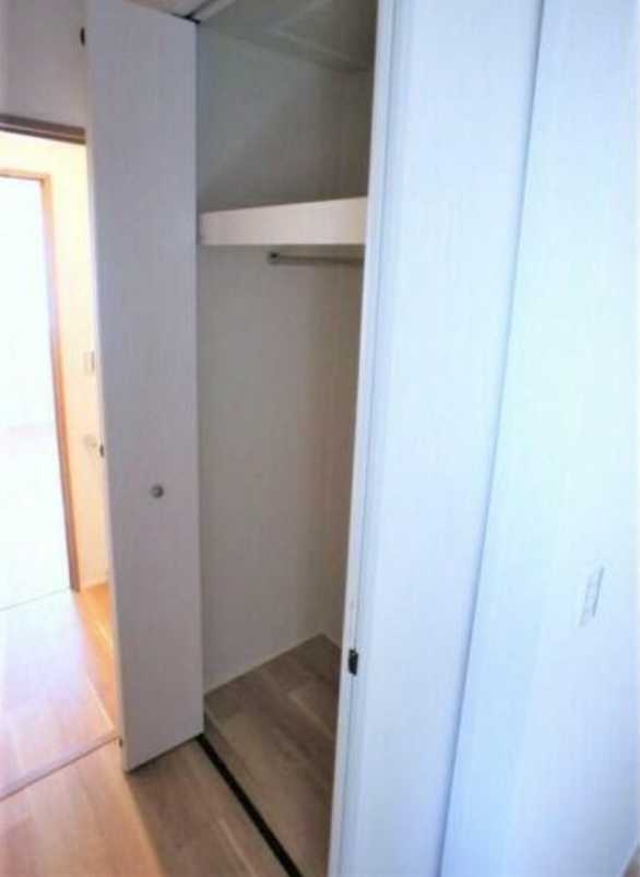 パインホーム　ユアメゾン　ネット無料　築浅　メゾネットの収納