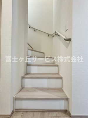 【その他】 | 藤枝市天王町1丁目 新築一戸建て A号棟 | 階段です
