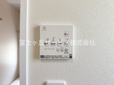 【冷暖房・空調設備】 | 藤枝市天王町1丁目 新築一戸建て A号棟 | 浴室乾燥暖房機がついています