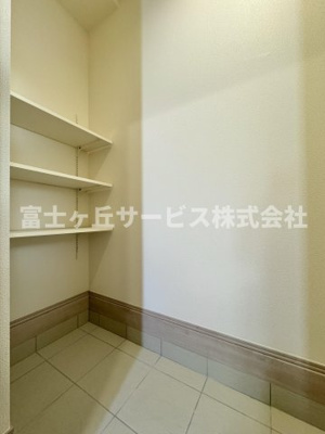 【収納】 | 藤枝市天王町1丁目 新築一戸建て A号棟 | 玄関にあるシューズクロークです