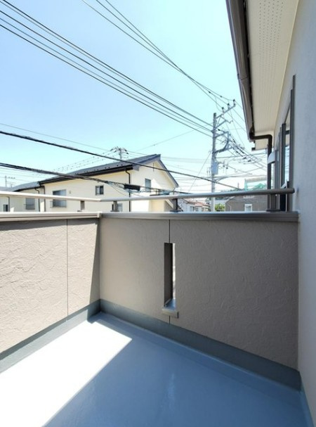 【中古】坂戸市関間リフォーム中古住宅のバルコニー|広々としたバルコニーです