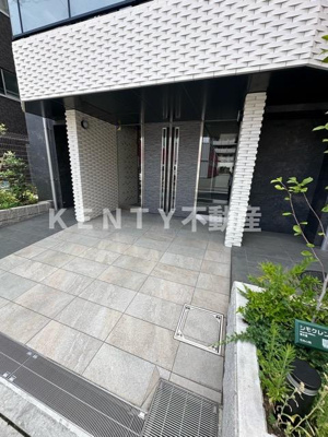 【エントランス】 | S-RESIDENCE矢口渡aglitter | ゆとりのあるエントランスです