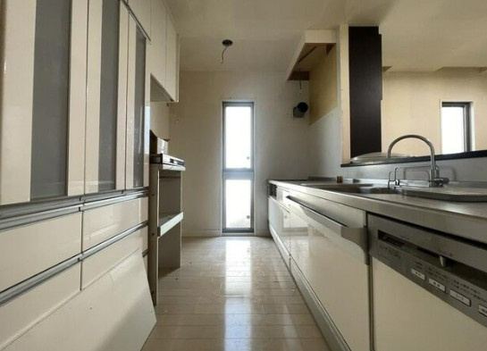 【中古】坂戸市にっさい花みず木リフォーム中古住宅のキッチン|キッチンでお料理をお楽しみください