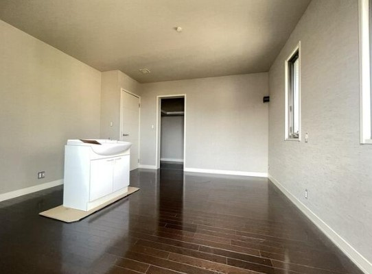 【中古】坂戸市にっさい花みず木リフォーム中古住宅の洋室|2F 9帖洋室