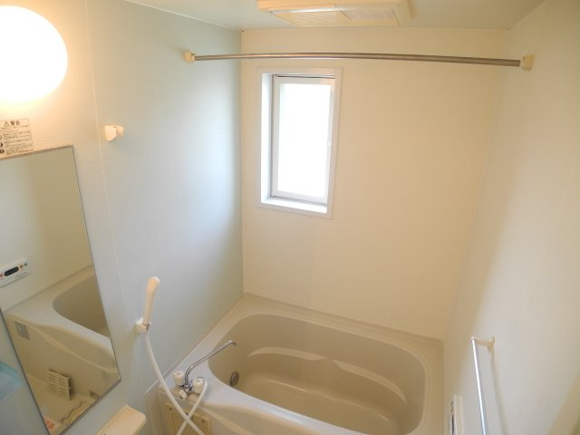 エアリーヒルAの浴室