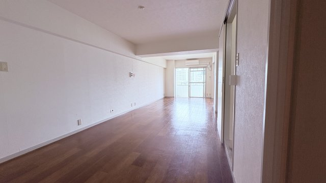 ★仲介手数料半額★マンション第二恵比寿苑（中庭があるレトロ系のヴィンテージマンション）の居間・リビング