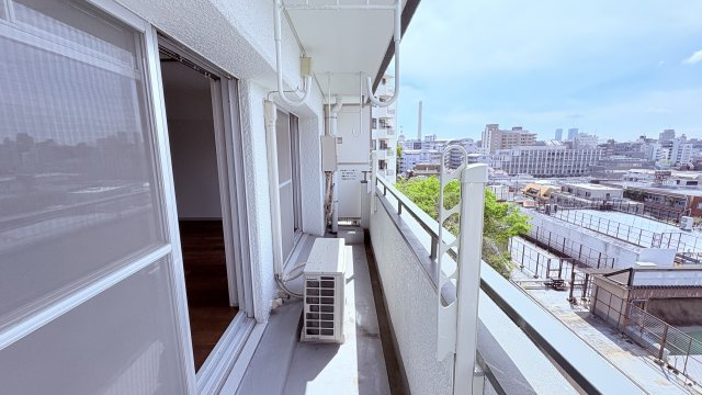 ★仲介手数料半額★マンション第二恵比寿苑（中庭があるレトロ系のヴィンテージマンション）のバルコニー