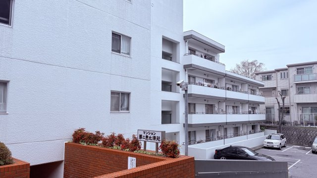 ★仲介手数料半額★マンション第二恵比寿苑（中庭があるレトロ系のヴィンテージマンション）の外観