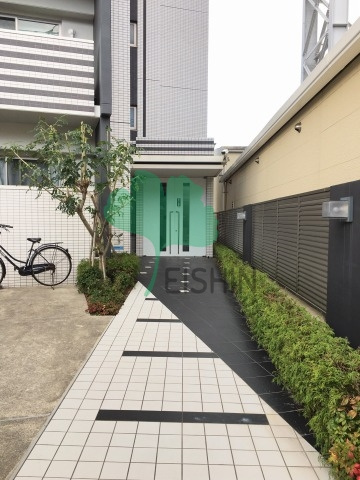 プロニティ空港前のエントランス