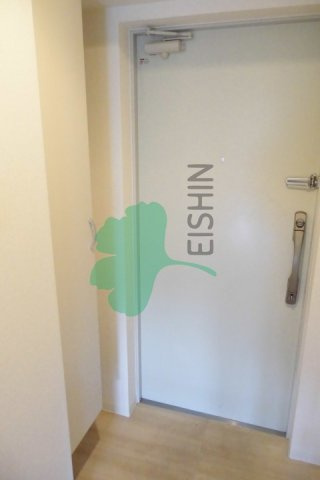 プロニティ空港前の内装