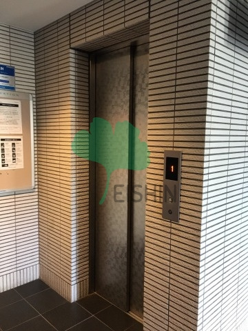 プロニティ空港前